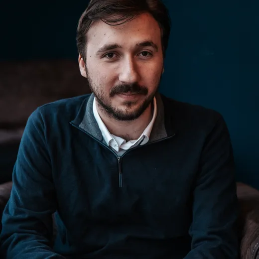 Enzo Ilo, développeur front et back-end chez Facem Web