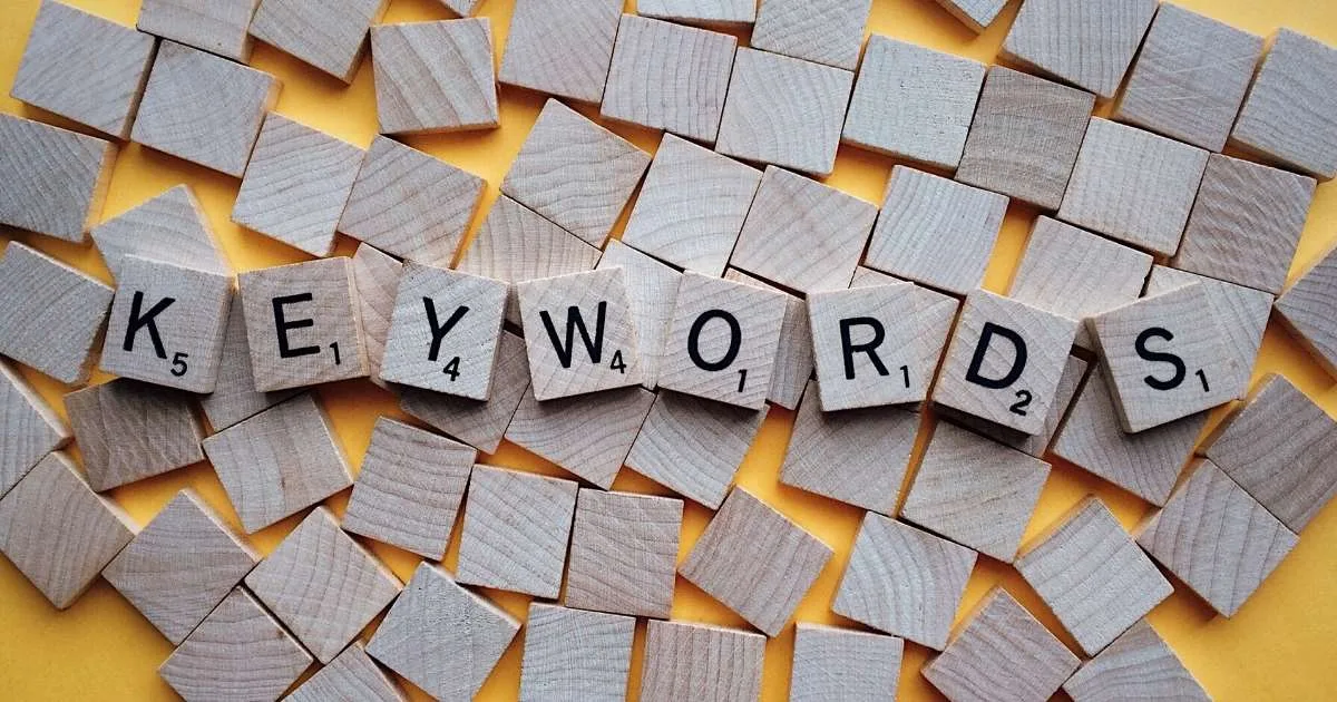 trouver des mots clés