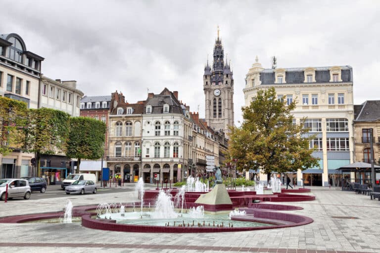 Place d'armes à douai, lieu de e-commerçants